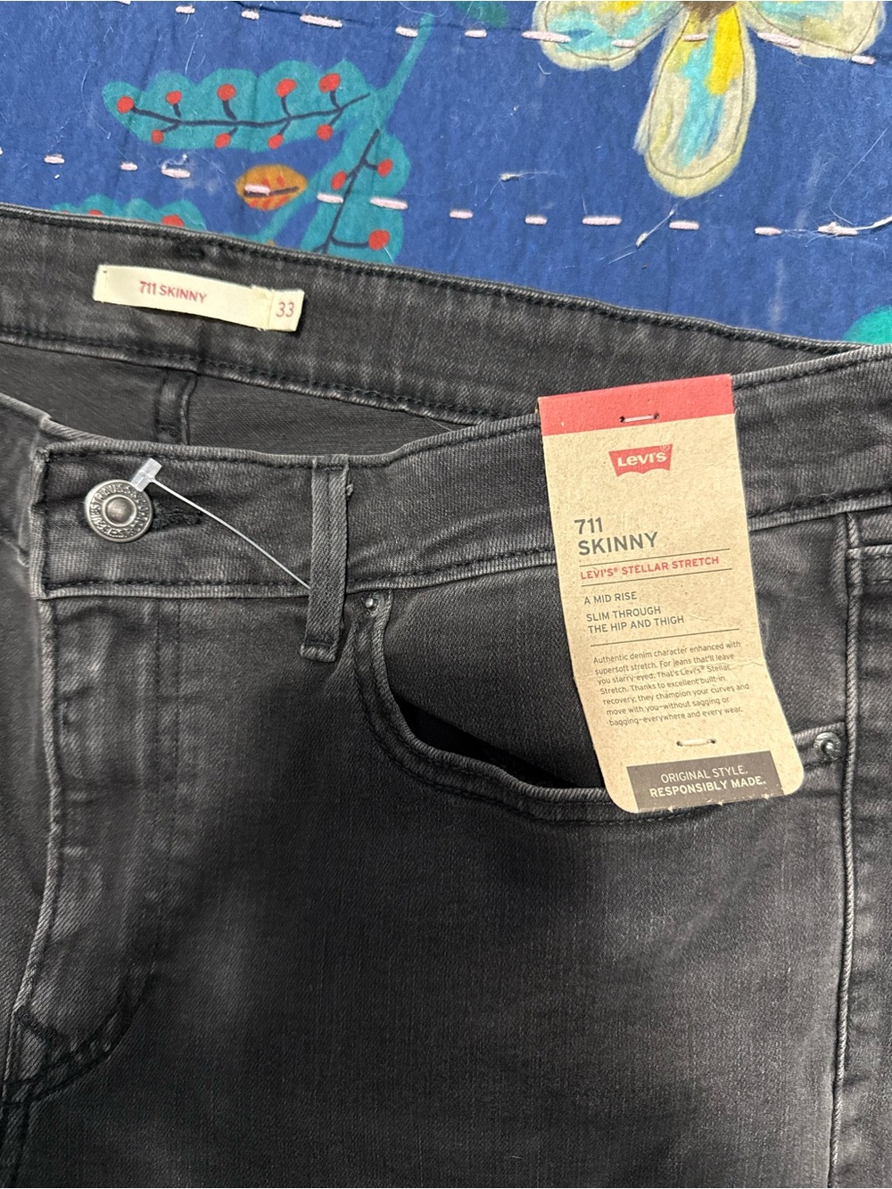 Levi's 711 Skinny Jeans in Faded Black